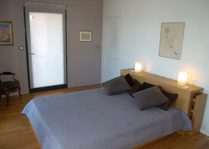 Maison Atypique Les Pieds Dans L\'Eau