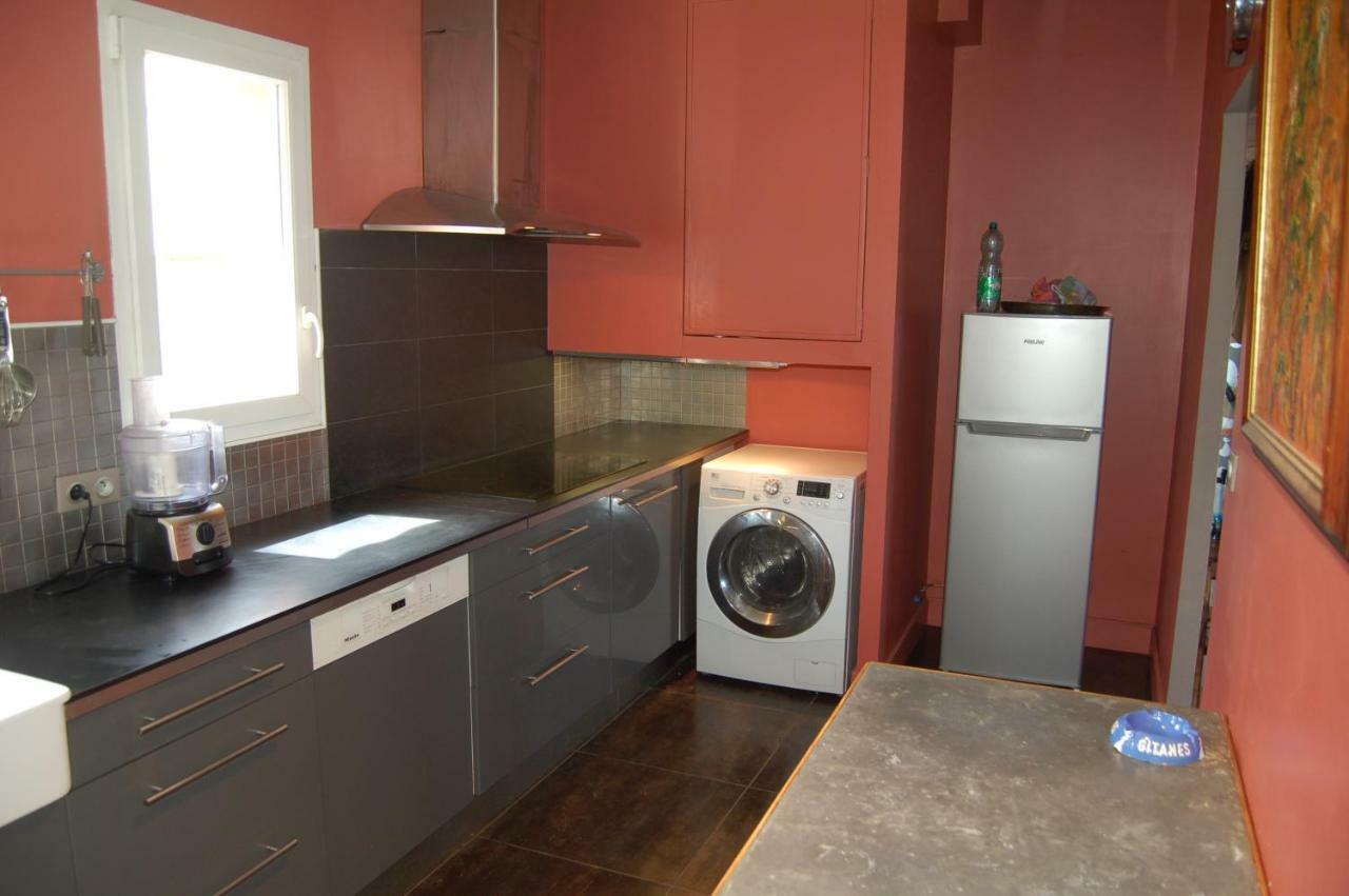 Holiday home Maison Atypique Les Pieds Dans L'eau